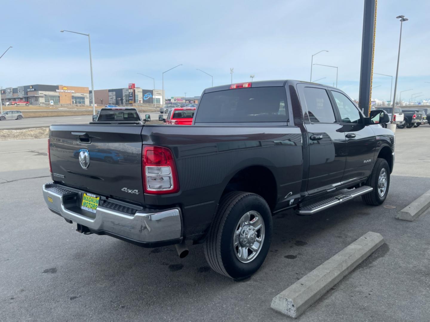 2022 GRAY /charcoal cloth RAM 2500 BIG HORN (3C6UR5DJ3NG) with an 6.4L engine, Automatic transmission, located at 1960 Industrial Drive, Wasilla, 99654, (907) 274-2277, 61.573475, -149.400146 - Photo#3